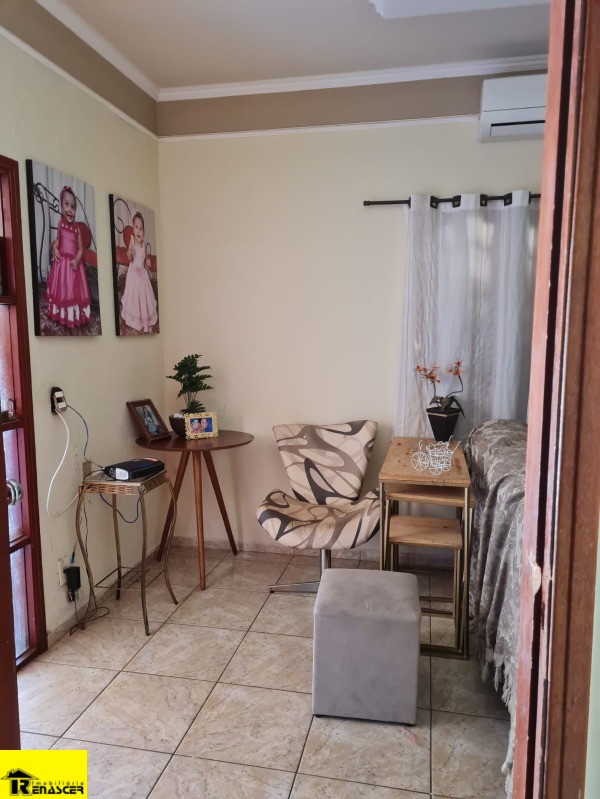 Casa com 3 quartos à venda, 178m² — foto 14 de 21
