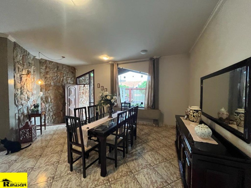 Casa com 3 quartos à venda, 240m² — foto 6 de 26