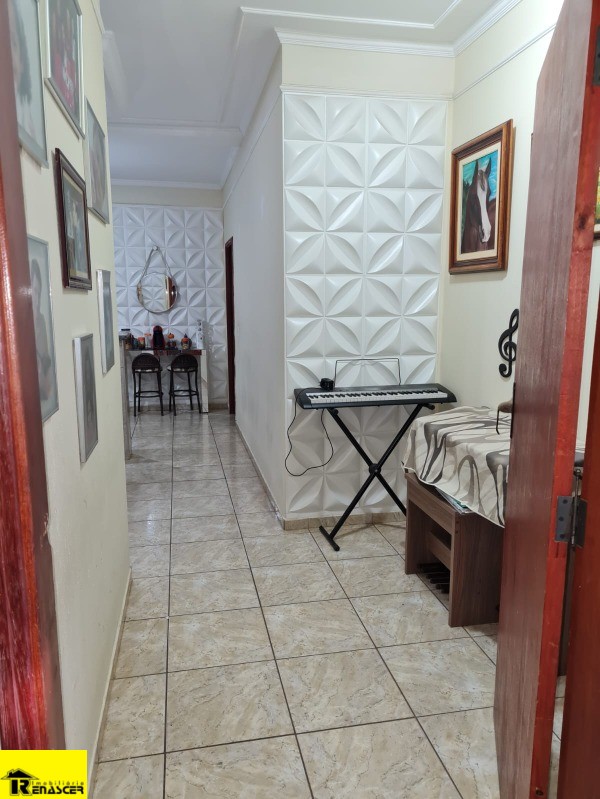 Casa com 3 quartos à venda, 178m² — foto 4 de 21