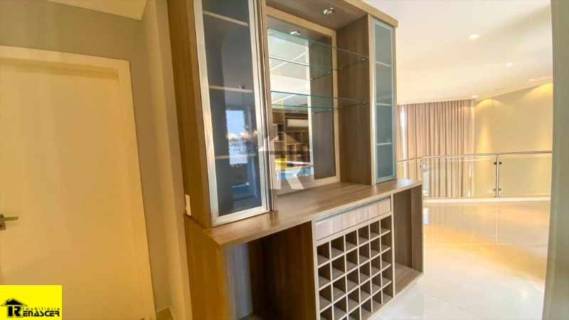 Casa de Condomínio com 4 quartos à venda e aluguel, 358m² — foto 22 de 38