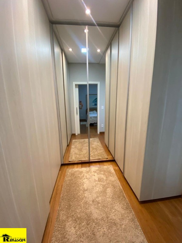 Casa de Condomínio com 5 quartos à venda e aluguel, 373m² — foto 13 de 30