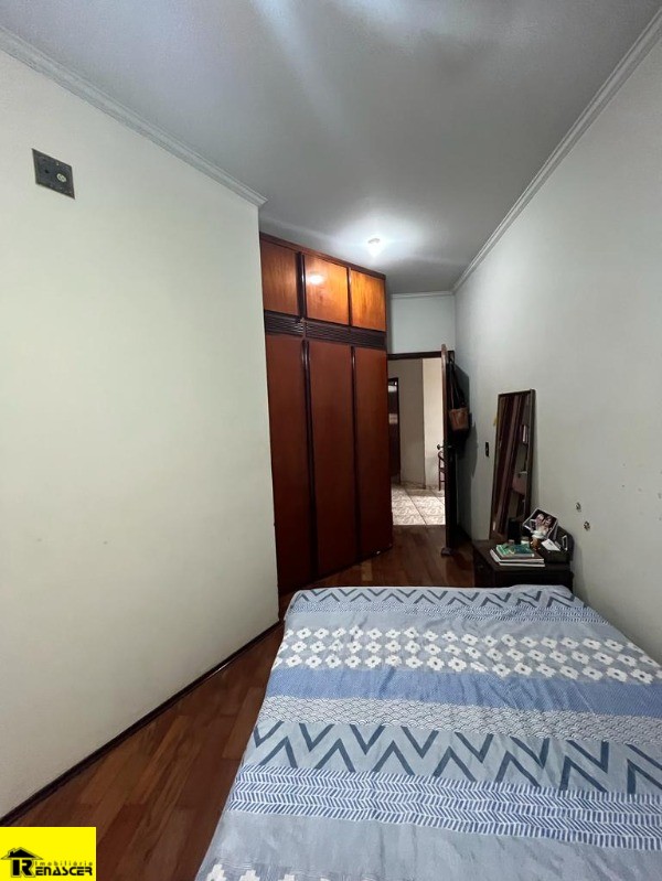 Casa com 3 quartos à venda, 240m² — foto 20 de 26