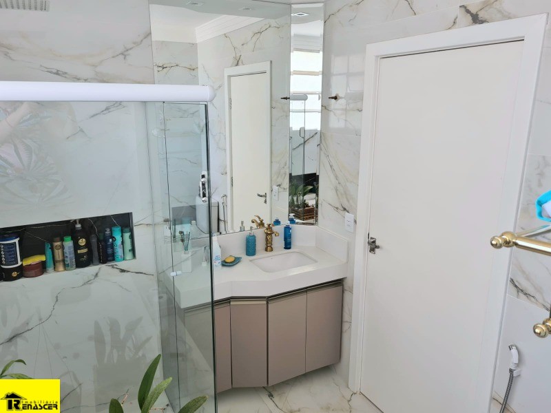 Apartamento com 4 quartos à venda, 190m² — foto 22 de 34