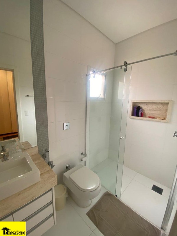 Casa de Condomínio com 5 quartos à venda e aluguel, 373m² — foto 25 de 30