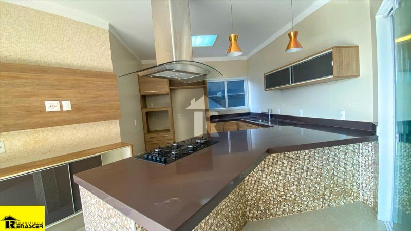 Casa de Condomínio com 4 quartos à venda e aluguel, 358m² — foto 11 de 38