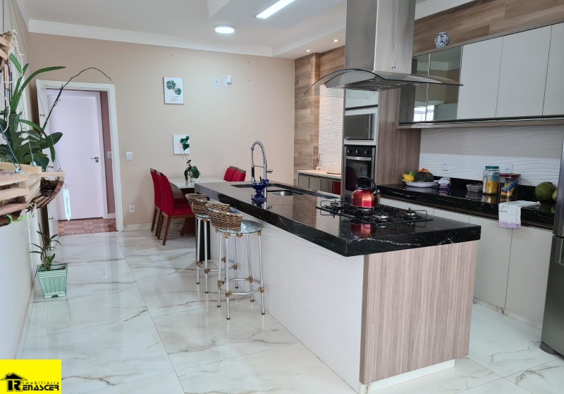 Apartamento com 4 quartos à venda, 190m² — foto 3 de 34