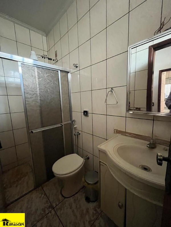 Casa com 3 quartos à venda, 240m² — foto 23 de 26