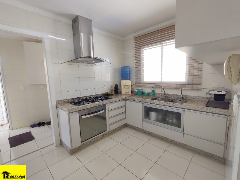 Casa de Condomínio com 4 quartos à venda, 220m² — foto 5 de 43
