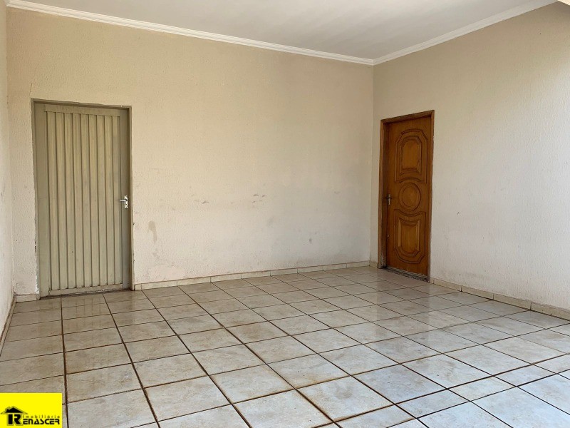 Casa com 4 quartos à venda, 120m² — foto 3 de 18