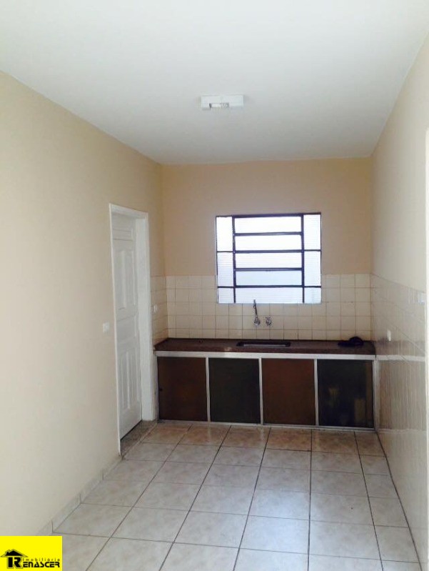Casa com 4 quartos à venda e aluguel, 180m² — foto 7 de 10