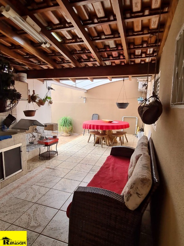 Casa com 5 quartos à venda, 270m² — foto 9 de 34