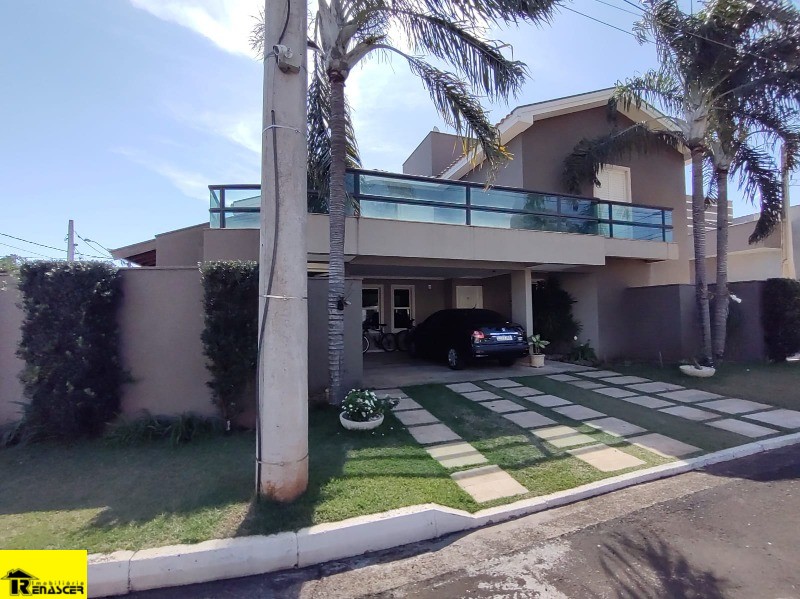 Casa de Condomínio com 4 quartos à venda, 220m² — foto 1 de 43