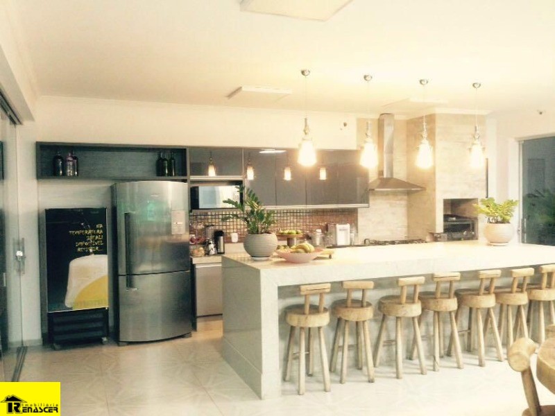 Casa com 4 quartos à venda, 630m² — foto 14 de 34