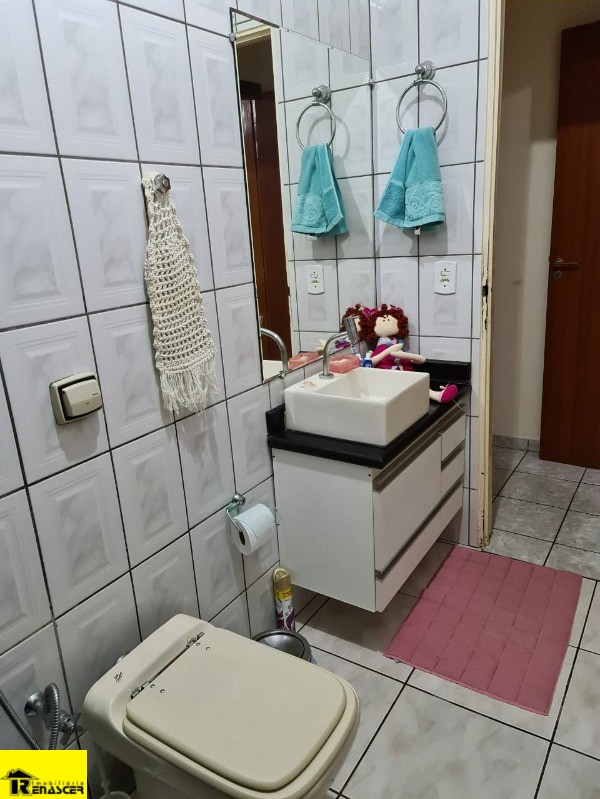Casa com 5 quartos à venda, 270m² — foto 30 de 34