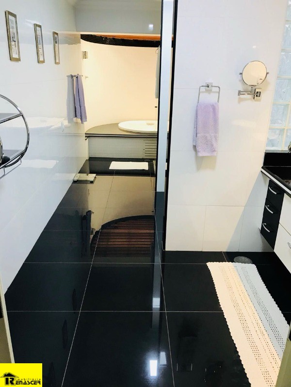 Casa com 4 quartos à venda, 630m² — foto 20 de 34