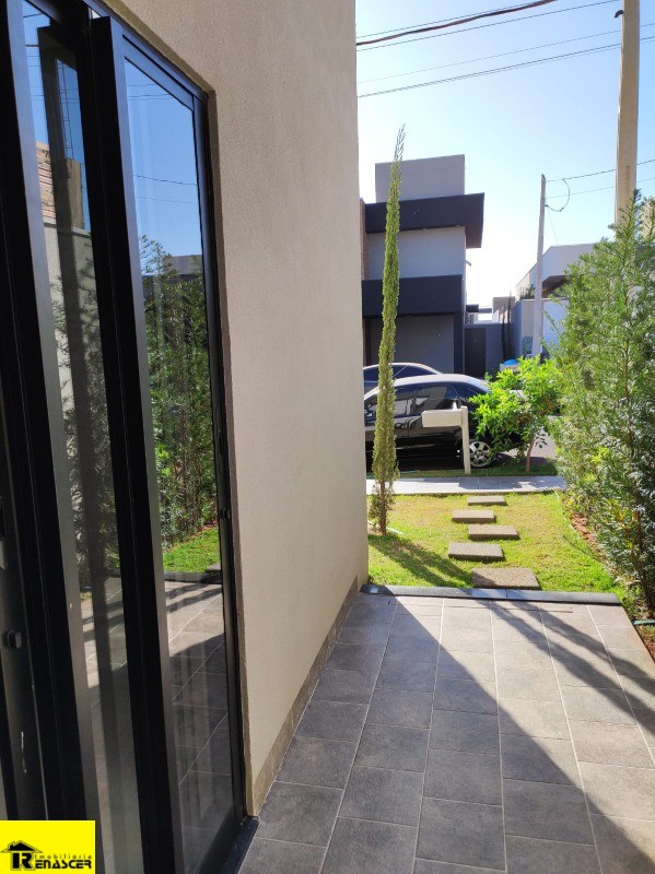 Casa de Condomínio com 3 quartos à venda, 200m² — foto 12 de 18