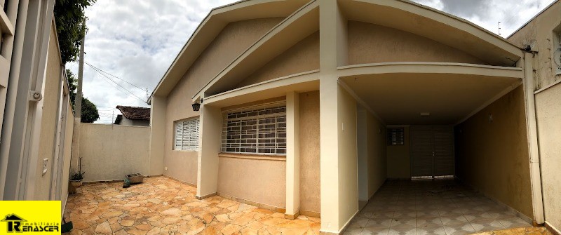 Casa com 3 quartos à venda, 350m² — foto 2 de 14
