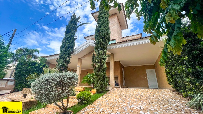 Casa de Condomínio com 4 quartos à venda, 320m² — foto 2 de 25