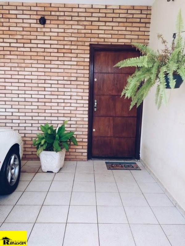 Casa com 3 quartos à venda, 155m² — foto 3 de 19