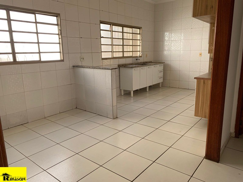 Casa com 4 quartos à venda, 120m² — foto 4 de 18