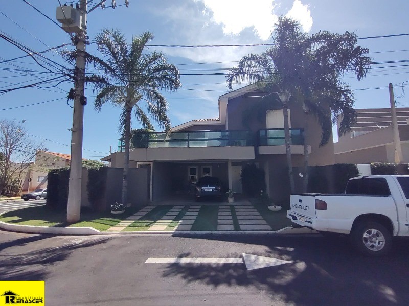 Casa de Condomínio com 4 quartos à venda, 220m² — foto 3 de 43