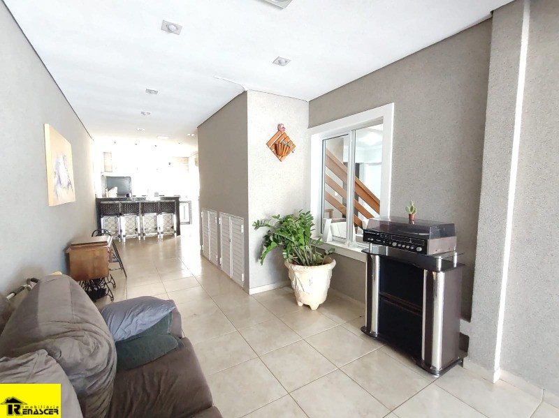 Casa de Condomínio com 4 quartos à venda, 220m² — foto 17 de 43