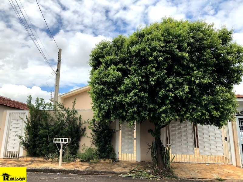 Casa com 3 quartos à venda, 350m² — foto 1 de 14