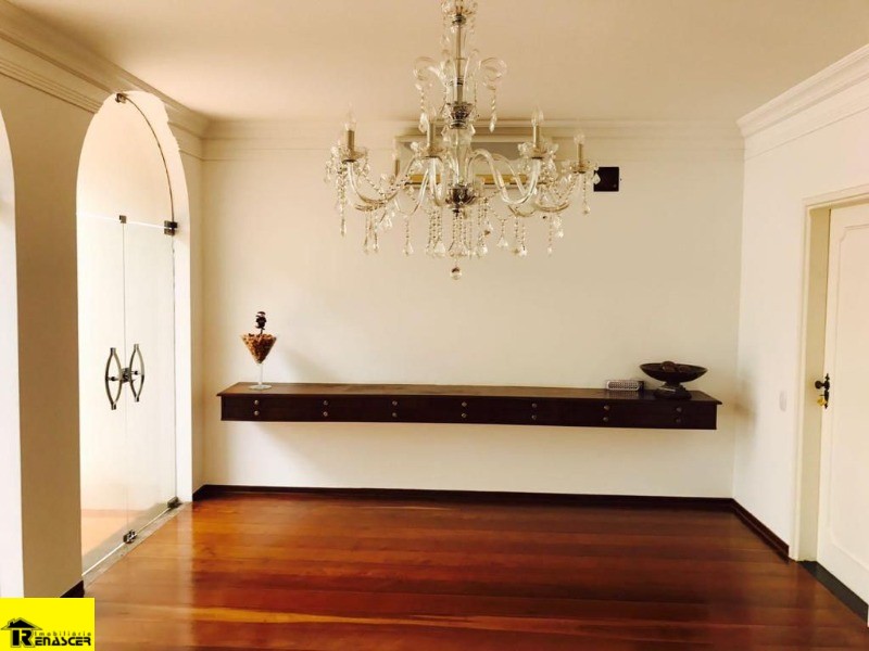 Casa com 4 quartos à venda, 630m² — foto 3 de 34
