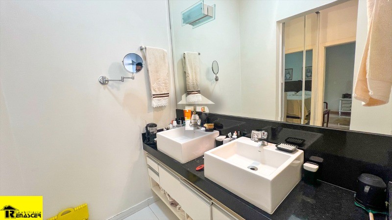 Casa de Condomínio com 4 quartos à venda, 320m² — foto 21 de 25