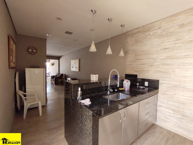Casa de Condomínio com 4 quartos à venda, 220m² — foto 9 de 43