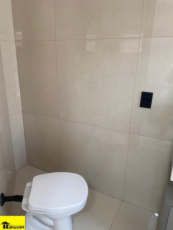 Casa com 3 quartos à venda, 180m² — foto 9 de 46