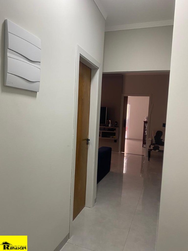 Casa com 3 quartos à venda, 180m² — foto 3 de 46