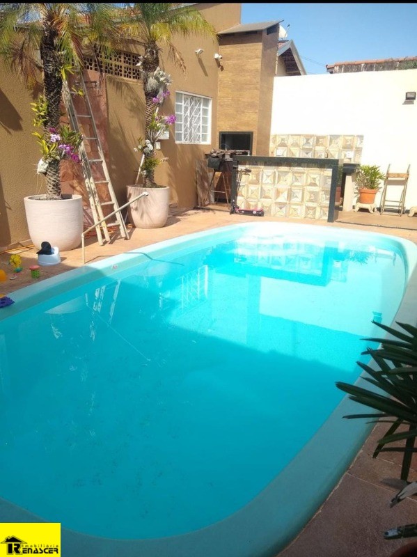 Casa com 5 quartos à venda, 270m² — foto 11 de 34