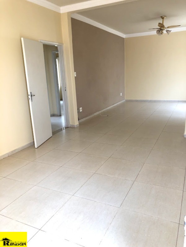 Casa com 3 quartos à venda, 350m² — foto 7 de 14