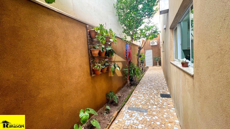 Casa de Condomínio com 4 quartos à venda, 320m² — foto 16 de 25