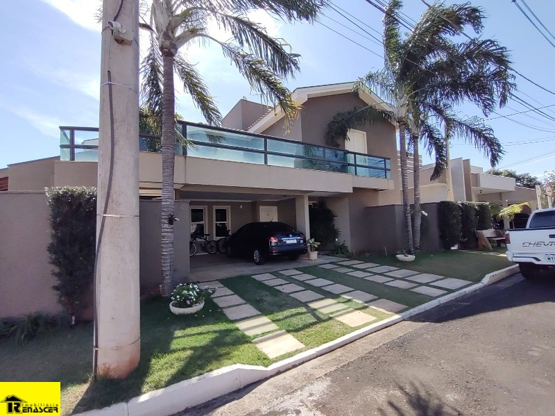 Casa de Condomínio com 4 quartos à venda, 220m² — foto 2 de 43