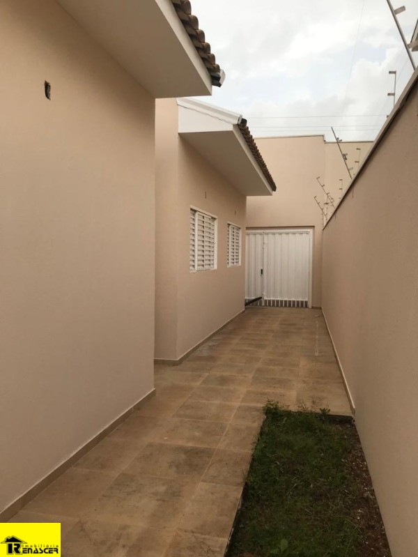 Casa com 3 quartos à venda e aluguel, 200m² — foto 4 de 32