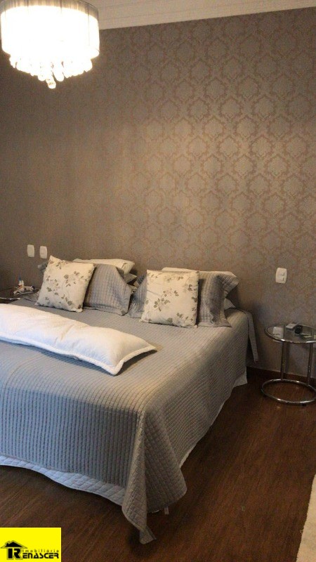 Casa com 4 quartos à venda, 630m² — foto 16 de 34