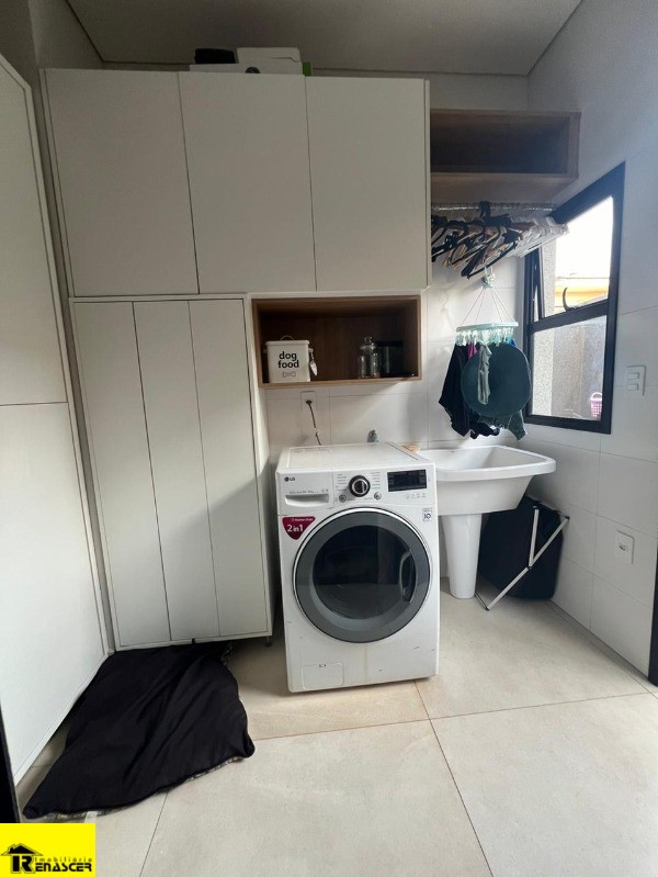 Casa de Condomínio com 4 quartos à venda, 300m² — foto 16 de 30