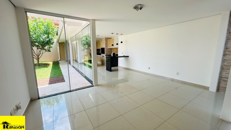 Casa com 3 quartos à venda e aluguel, 200m² — foto 24 de 32