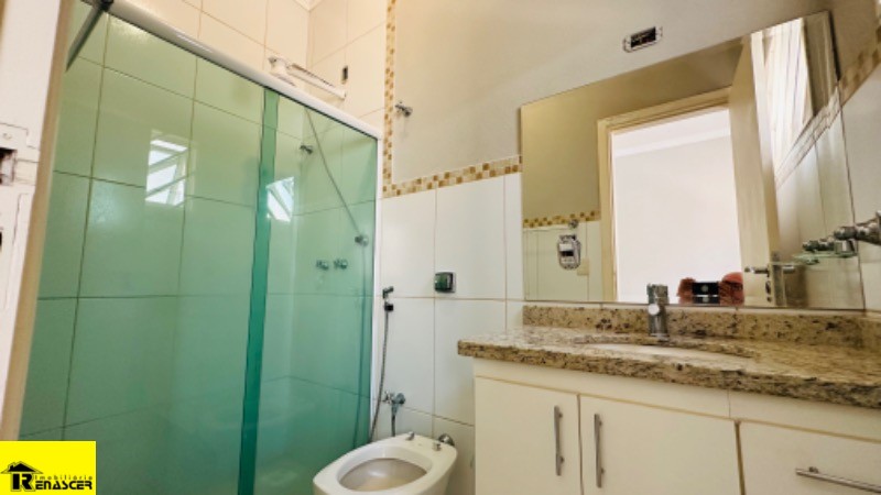 Casa com 3 quartos à venda e aluguel, 200m² — foto 9 de 32