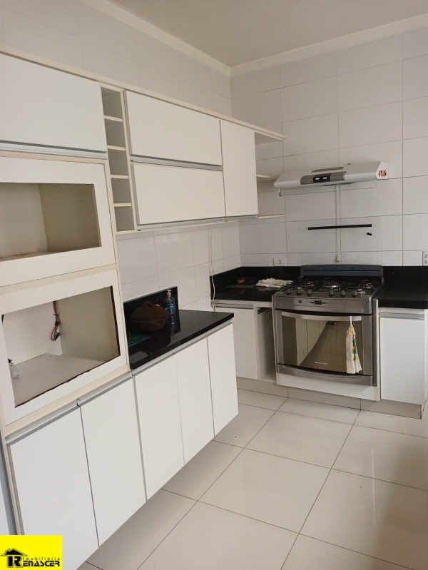 Casa de Condomínio com 3 quartos à venda, 255m² — foto 4 de 15