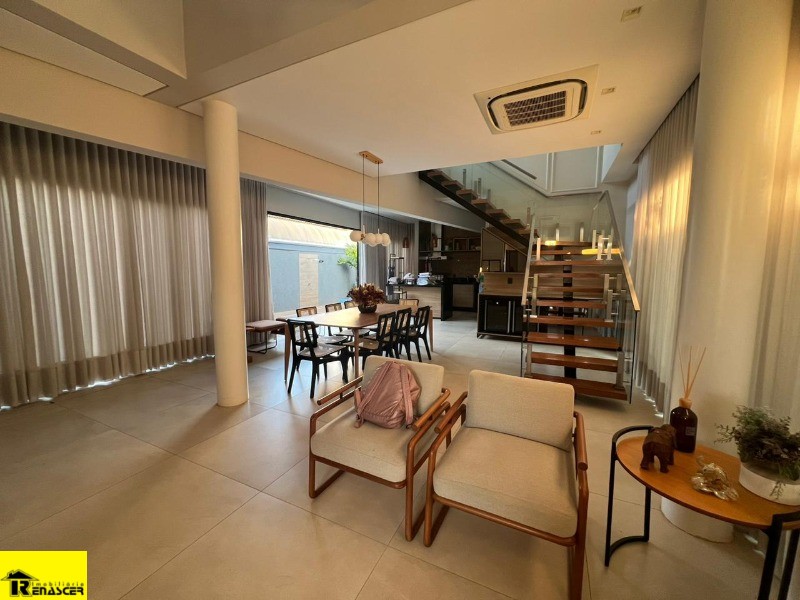Casa de Condomínio com 4 quartos à venda, 300m² — foto 2 de 30