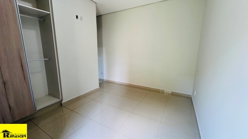 Casa com 3 quartos à venda e aluguel, 200m² — foto 18 de 32
