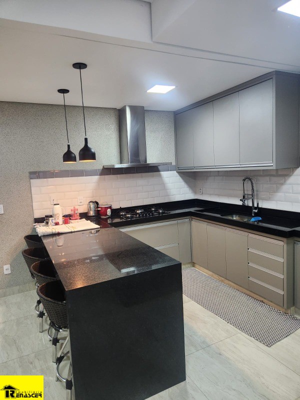 Casa de Condomínio com 3 quartos à venda, 191m² — foto 7 de 13