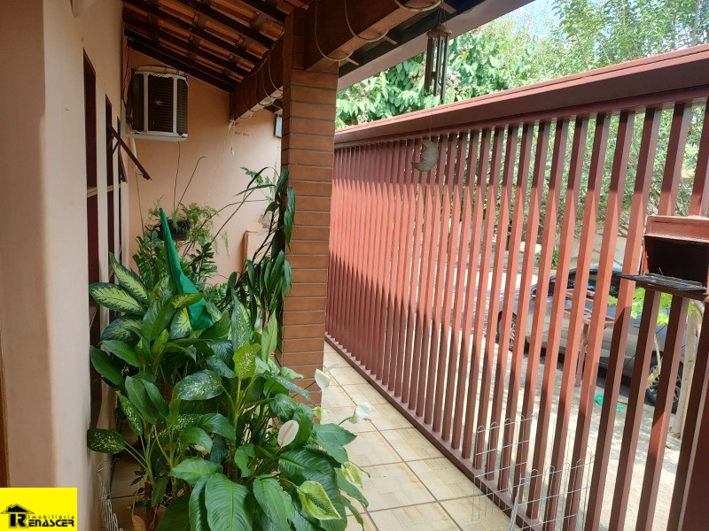 Casa com 4 quartos à venda, 158m² — foto 2 de 23