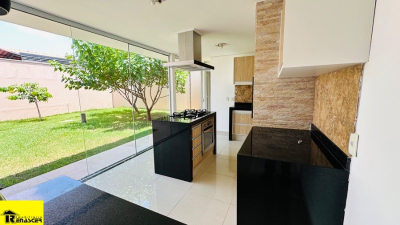 Casa com 3 quartos à venda e aluguel, 200m² — foto 23 de 32