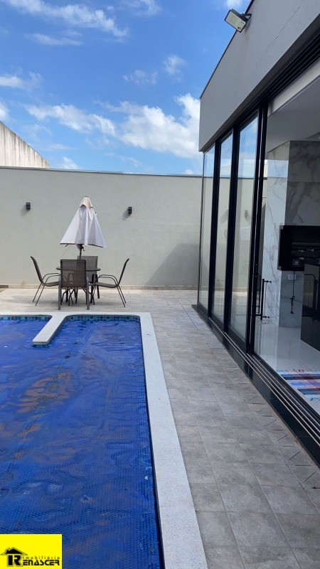 Casa de Condomínio com 3 quartos à venda, 235m² — foto 10 de 20