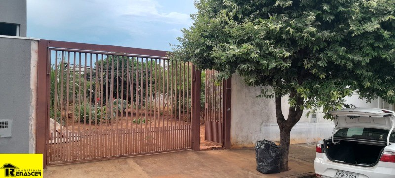 Terreno / Lote / Condomínio  à venda, 240m² — foto 1 de 16