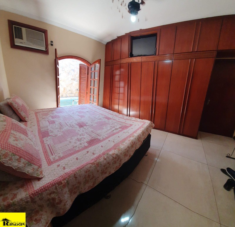 Casa com 3 quartos à venda, 240m² — foto 19 de 19